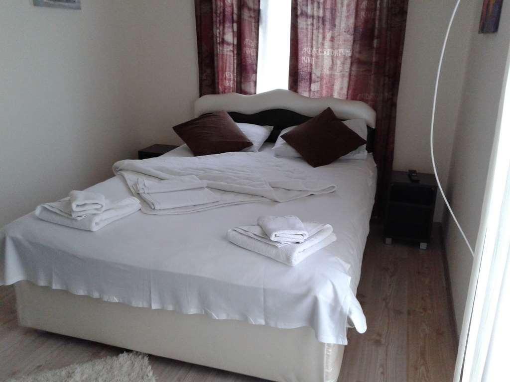 Guesthouse Vila Dnd Niska Banja Oda fotoğraf